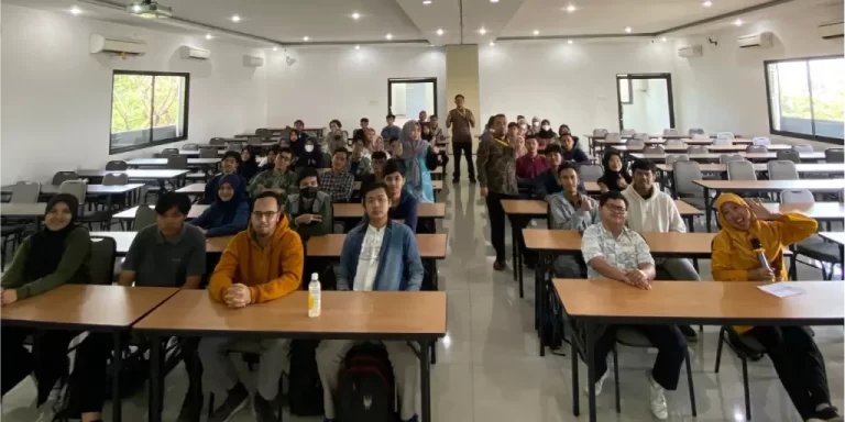 Workshop From Code To Business Membangun Startup Digital Melalui Google, Website dan Aplikasi